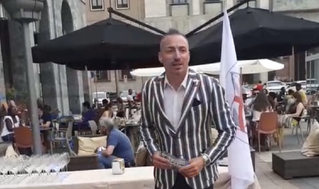 Francesco Tomasella in piazza Monte Grappa