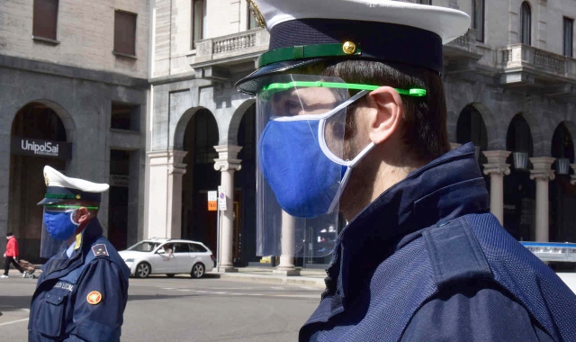 Gli agenti del Comando di via Sempione chiedono maggiori garanzie 