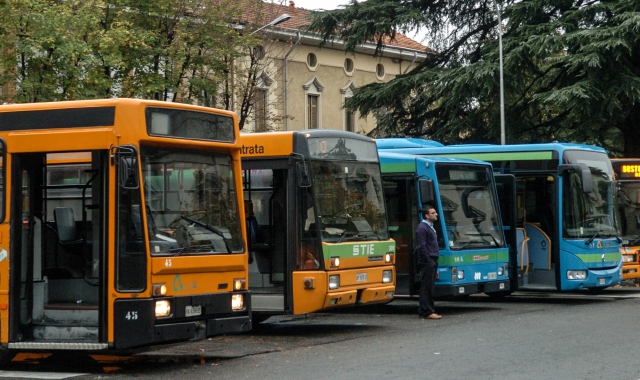 Busto, il capolinea dei bus via da piazzale Solaro