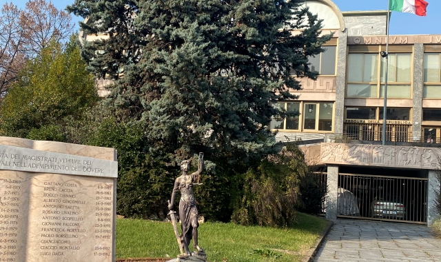 Indagine della procura di Busto: il pm Calcaterra ha disposto la riesumazione del cadavere (foto Redazione)