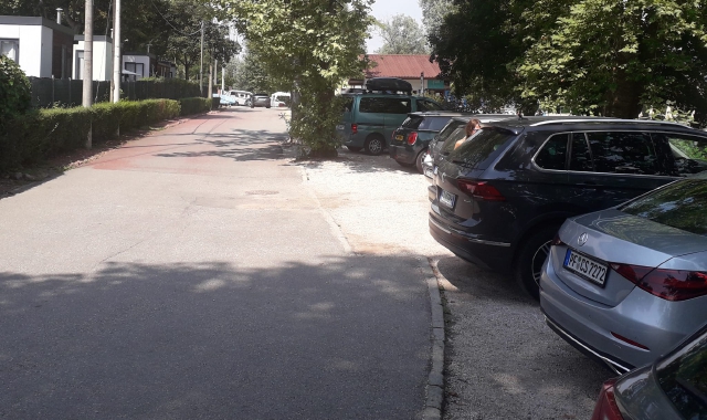 La lite è iniziata in spiaggia, poi nel parcheggio il pestaggio (foto Redazione)