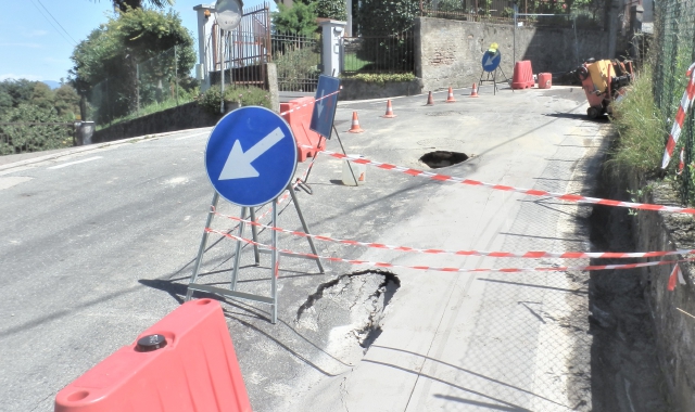 Via Sist chiusa al traffico (foto Redazione)
