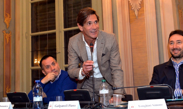 Galparoli in Consiglio comunale con Esposito e Longhini