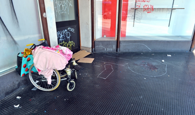 Varese, trasferito a Como il clochard massacrato