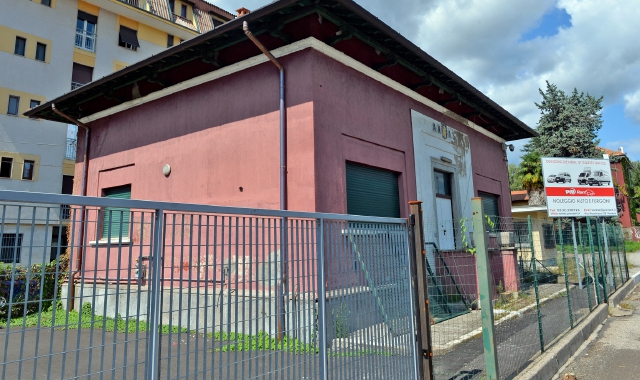 La casa cantoniera si trova a poca distanza da largo Flaiano