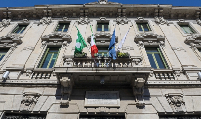 Palazzo Borghi, sede del municipio  (foto Archivio)