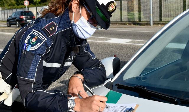 Sul caso indaga la polizia locale