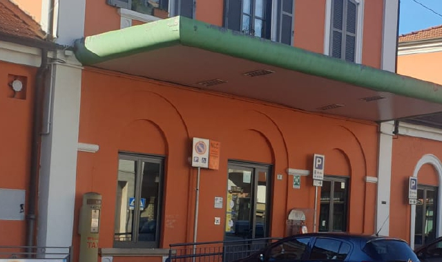 La stazione di Tradate (foto Archivio)