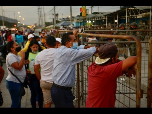 Ecuador: bilancio scontri in carcere supera i 100 morti