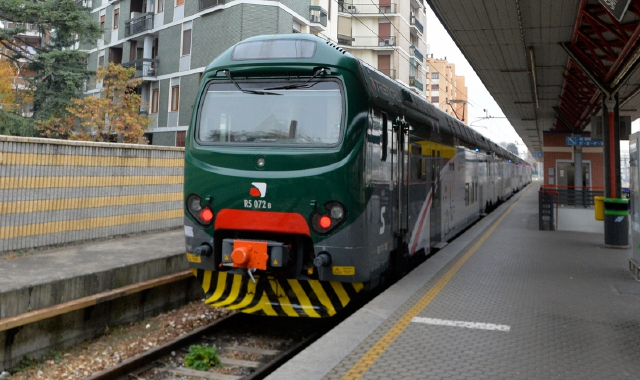Le rapine sono avvenute sulla tratta ferroviaria Saronno-Cadorna