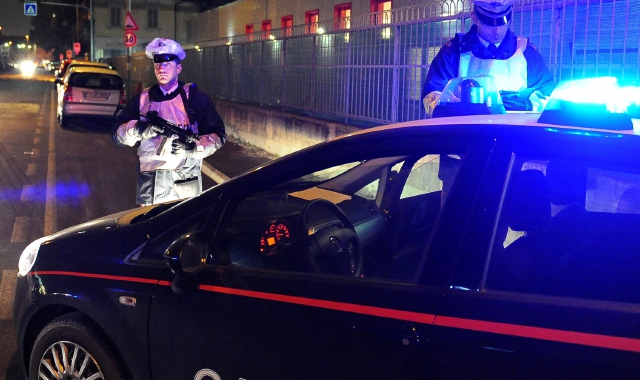 I carabinieri sono intervenuti per sedare la rissa (foto Archivio)