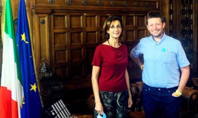 Il ministro Cartabia e don Riboldi (foto Redazione)