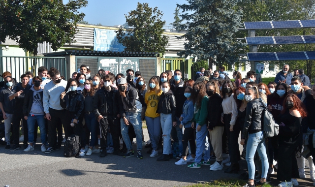 Lo sciopero degli studenti del Marcora (foto Pubblifoto)