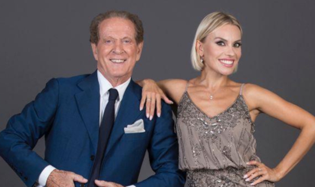 Memo Remigi con Maria Ermachkova (foto Redazione)