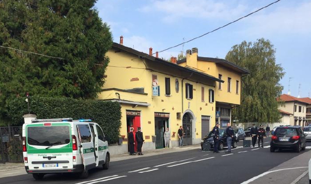 I soccorritori sul luogo dell’incidente (foto Redazione)