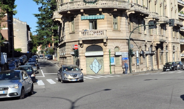 Il traffico in arrivo da via Sant’Imerio