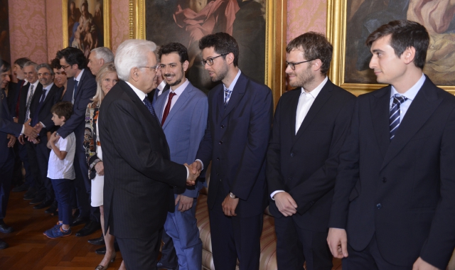 Matteo Lucchini durante la premiazione del 2019 con il presidente della Repubblica, Sergio Mattarella (foto Archivio)