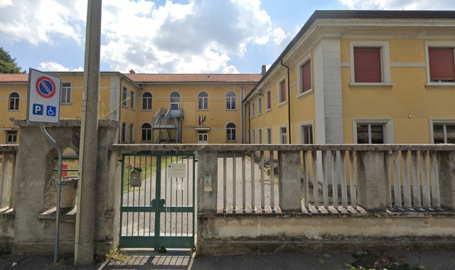 Crenna, scuola chiusa: «Decisione tardiva»
