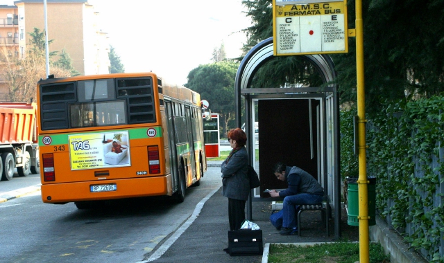 Un autobus del servizio di trasporto pubblico locale di Amsc
