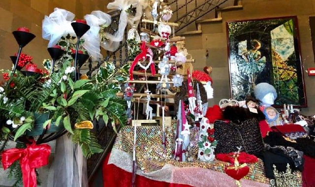 L’edizione 2019 del mercatino di talento, hobbysti e prodotti samaratesi  foto Redazione