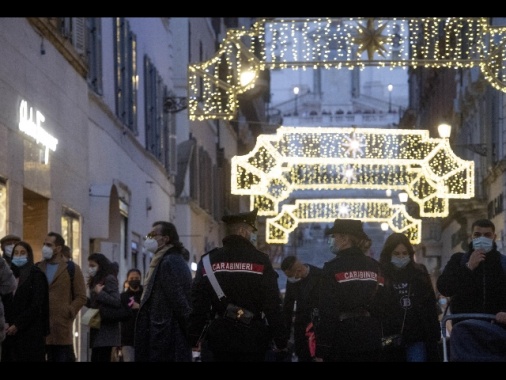 Gualtieri, da sabato obbligo mascherine in zone affollate Roma