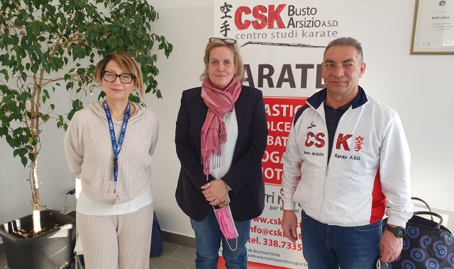 I responsabili del Csk Busto con - al centro - l’assessore Paola Reguzzoni (Red.)