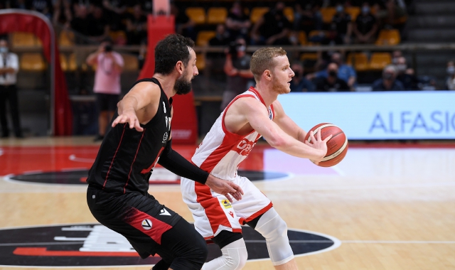 Un’immagine di Ojm-Virtus Bologna (foto Archivio)