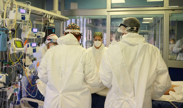 In un giorno la Lombardia aumenta del 2% le ospedalizzazioni (foto Redazione)