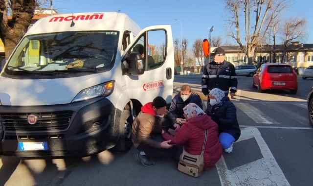 Cislago, ragazza investita da furgone