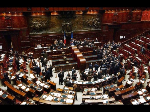 Quirinale: parlamentari a Consulta, sospendere green pass