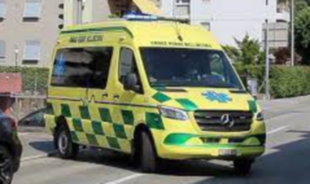 L’uomo è stato trasportato in ospedale dall’ambulanza della Croce Verde di Bellinzona