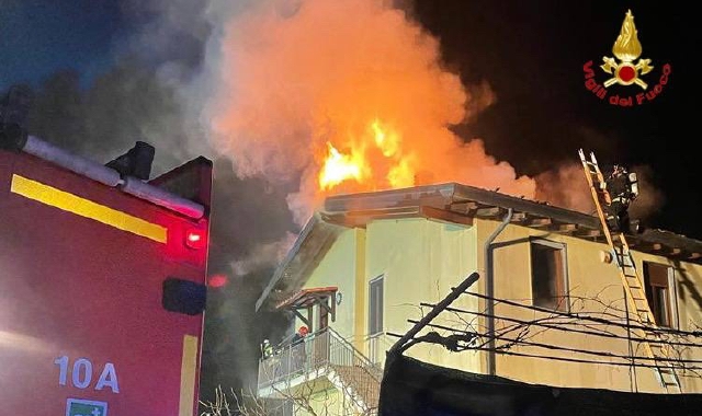 Incendi a Ispra e Laveno: notte di paura