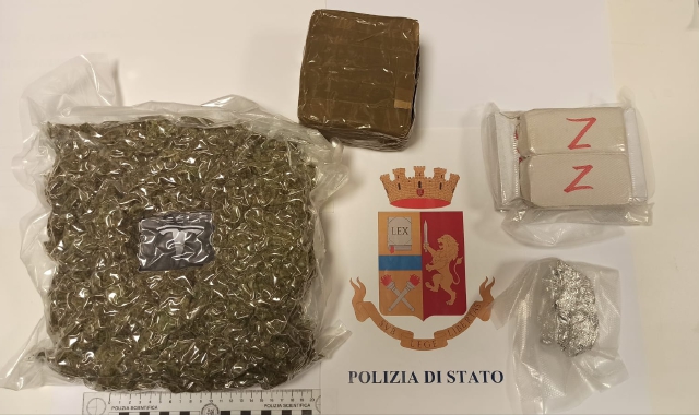 La droga sequestrata (Polizia di Stato)