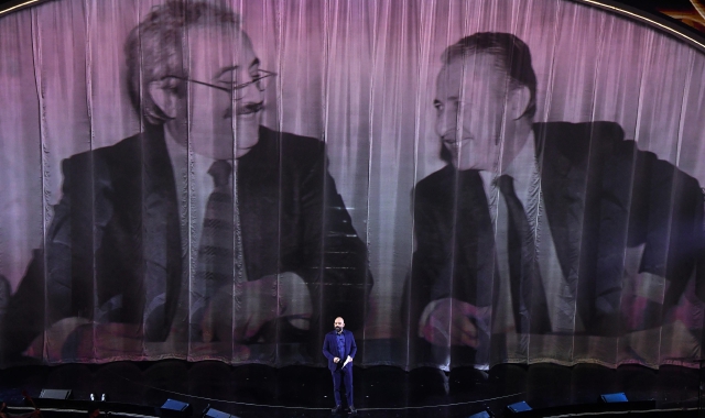Roberto Saviano sul palco dell’Ariston (Ettore Ferrari)