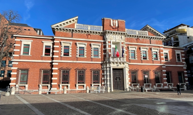Il palazzo di giustizia di Varese (foto Archivio)