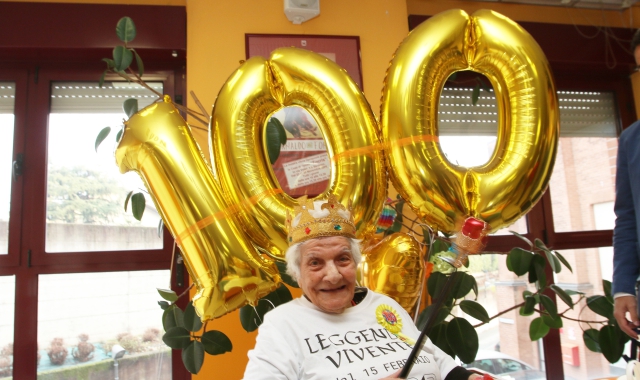 Saronno, festa per la centenaria