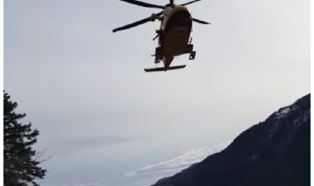 L’intervento dell’elisoccorso per l’alpinista caduto dalla nuova via ferrata