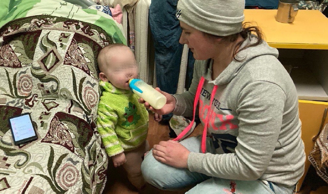 L’ospedale pediatrico di Bojarka ha 340 posti letto: 28 bambini erano rimasti nei reparti e la dottoressa Savinova ha chiesto aiuto alla onlus Apri.A di Albizzate e a Prealpina per portare il caso all’attenzione della Regione