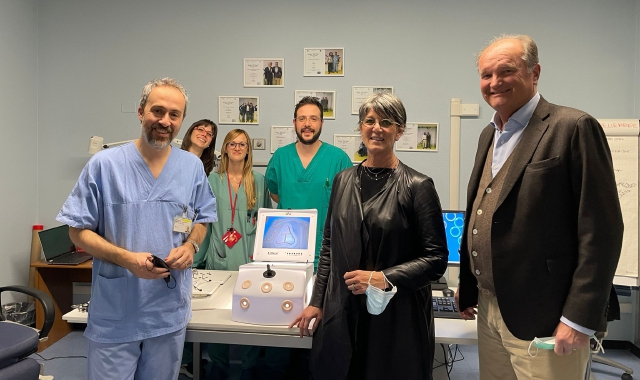 Preziosa donazione all’equipe pediatrica dell’Ospedale Del Ponte (foto asst sette laghi)