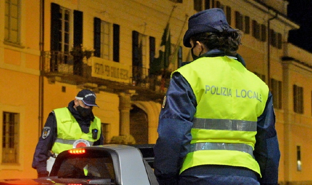 Varese, discoteca “abusiva”: arriva la polizia locale
