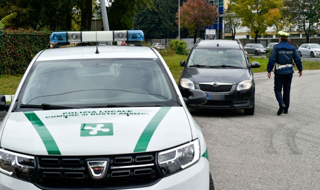 È intervenuta la Polizia locale di Busto Arsizio (foto Archivio)