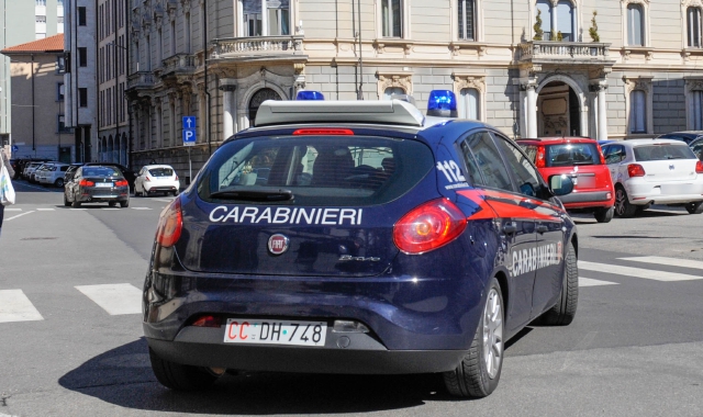 Gallarate, automobilista presa a schiaffi