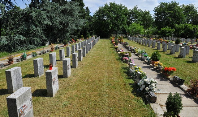 Il cimitero Parco di Legnano  (Pubblifoto)