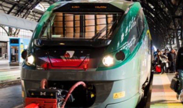 Treni Milano-Domo, ritardi e sovraffollamenti