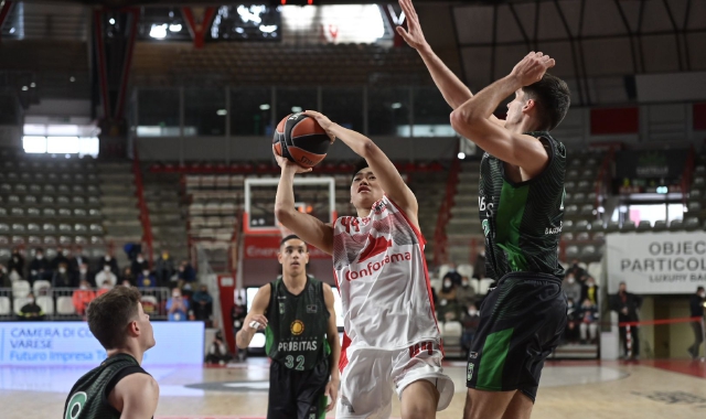 Conforama sconfitta anche dalla Joventut (foto Blitz)
