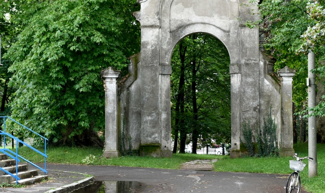 Una decina di telecamere saranno installate nel parco dei Platani