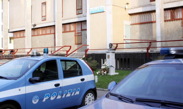 Il truffatore è stato portato al Commissariato di Gallarate (foto Archivio)