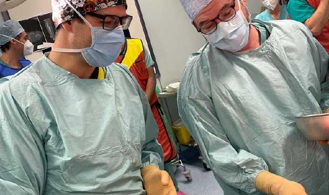 Frattura rarissima, operato a Varese