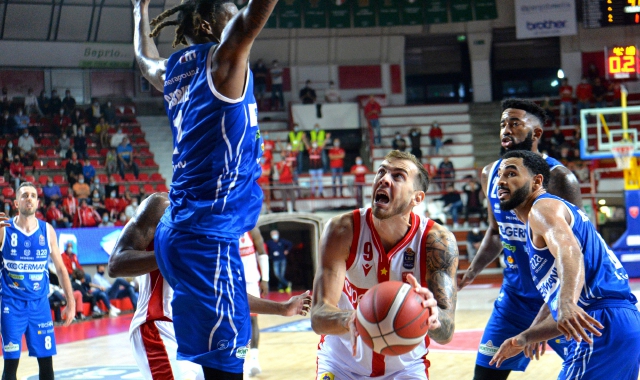 Sorokas in azione nella partita d’andata con la Germani (foto Archivio)