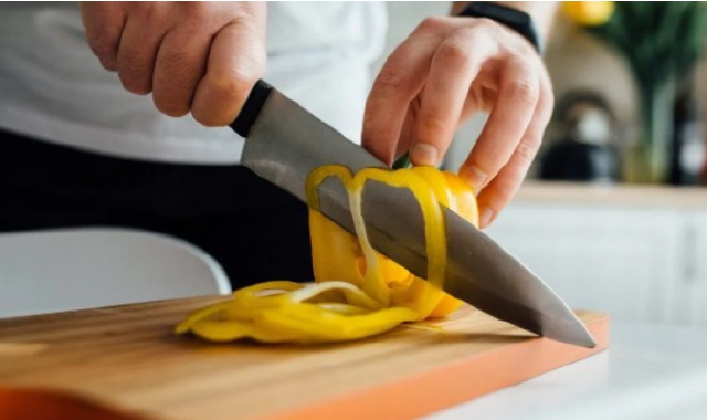 Varese, chef semina il panico in hotel